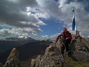 CORNO ZUCCONE (1458 m.) , guardiano della Val Taleggio il 17 aprile 2012 